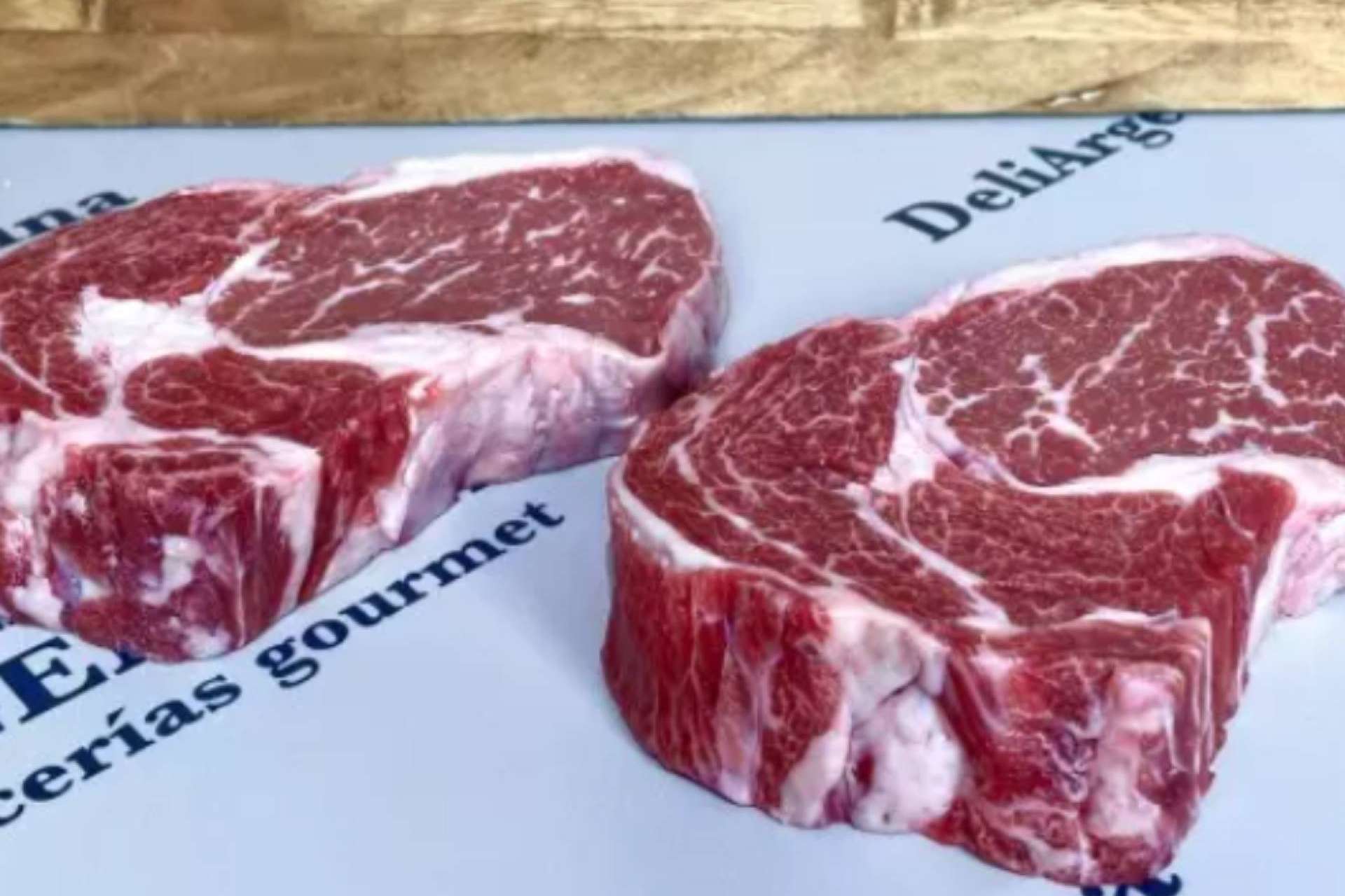 La excelencia en carne premium, Delicatessen Argentina y su ojo de bife Angus de Argentina y Uruguay