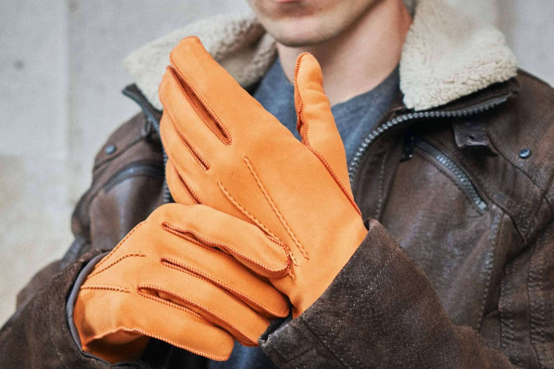 Los guantes de piel de Santacana, una elección de abrigo y elegancia para hombre y mujer
