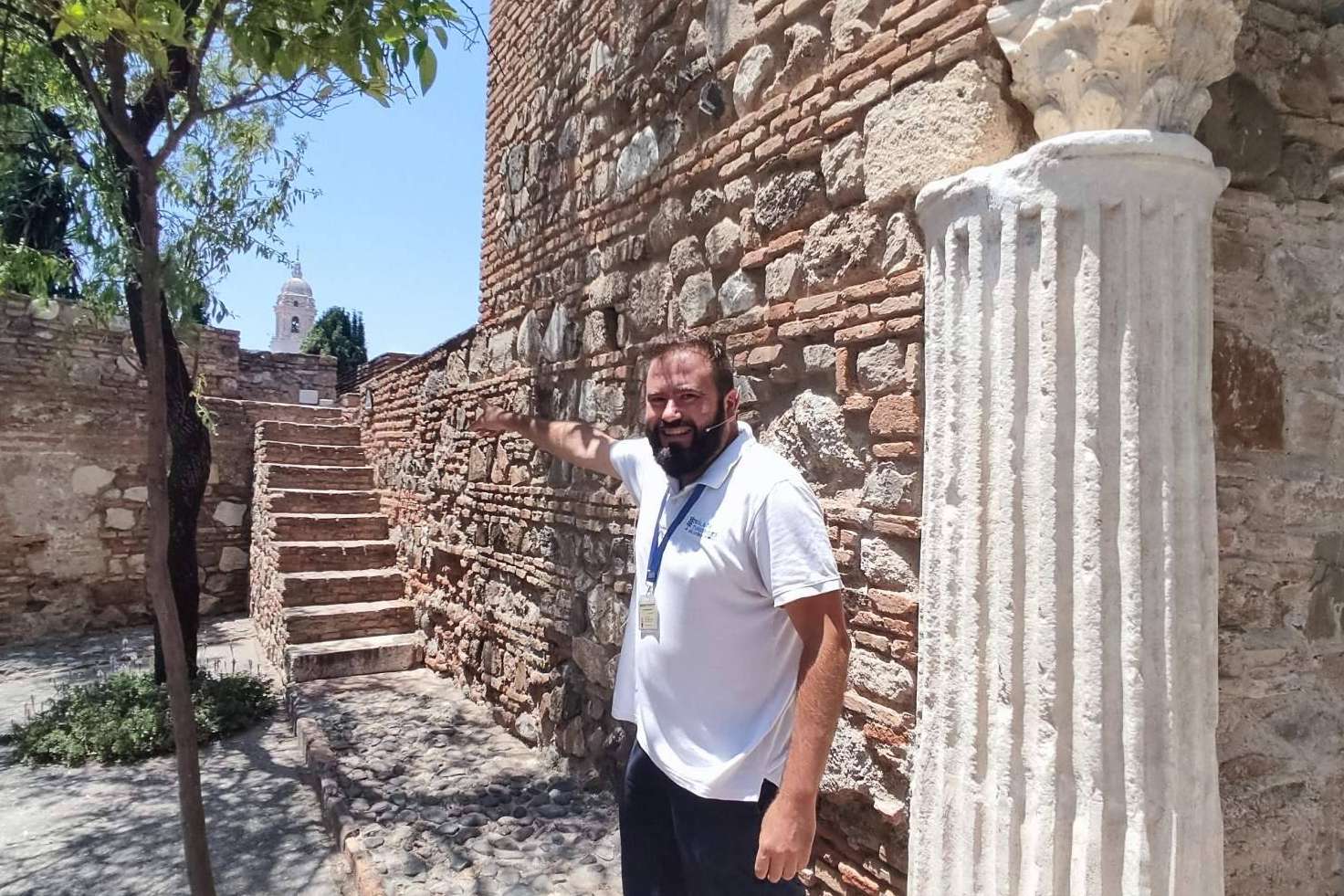 Carlos Hernández, el guía turístico que redefine el turismo en Málaga