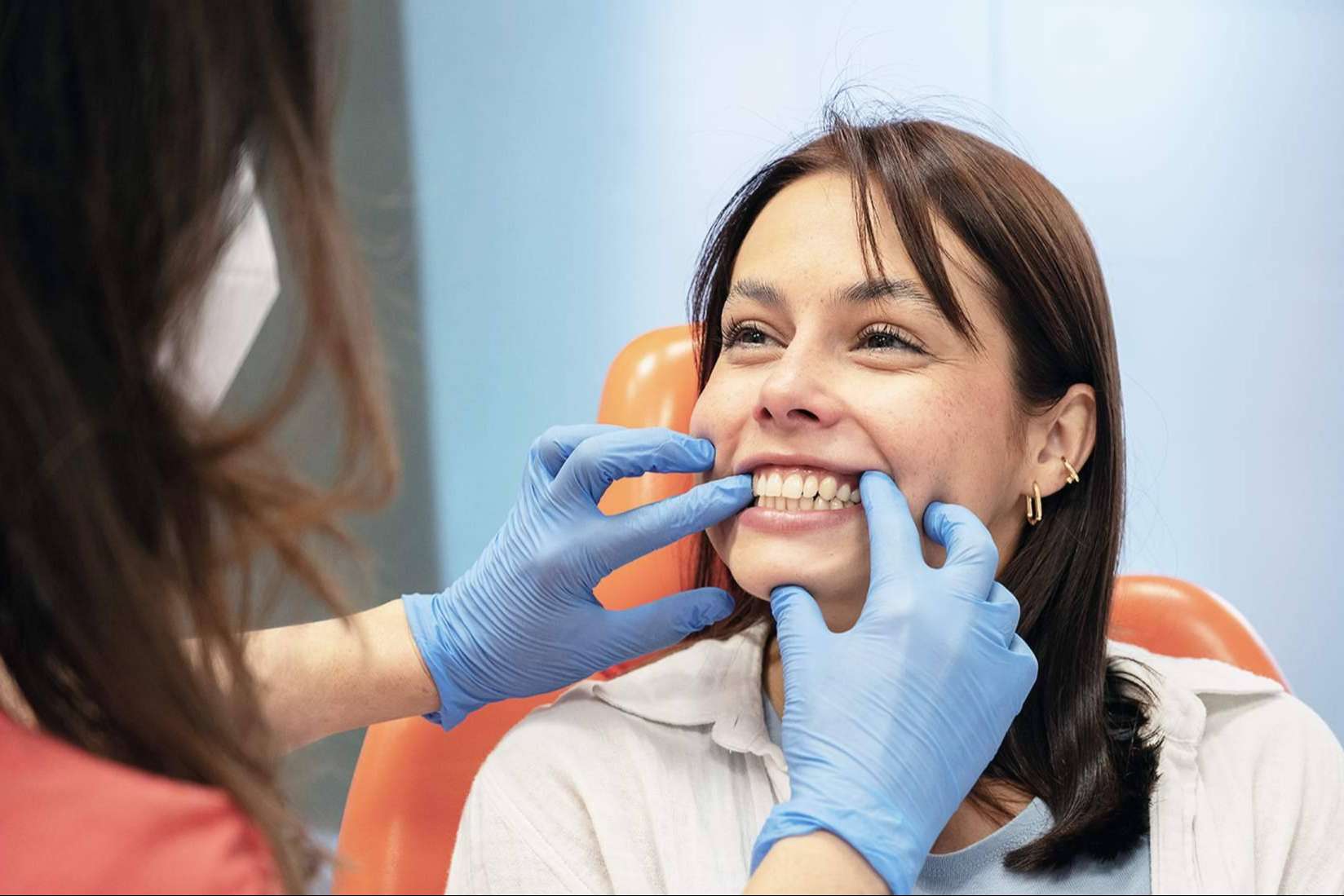 Ortodoncia y salud bucal; Clínicas Prieto&Serrano subraya la importancia de una higiene adecuada durante