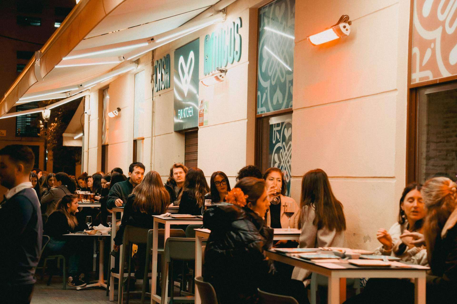 Casaamigos, la mejor opción para disfrutar de tapas y buen ambiente en el centro de Málaga esta primavera