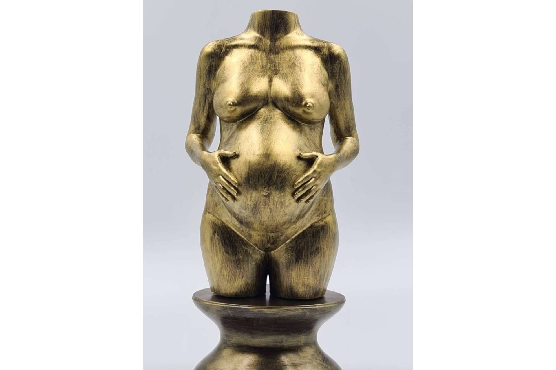 BustosPersonalizados transforma el embarazo en arte con 'Escultura de tu embarazo'