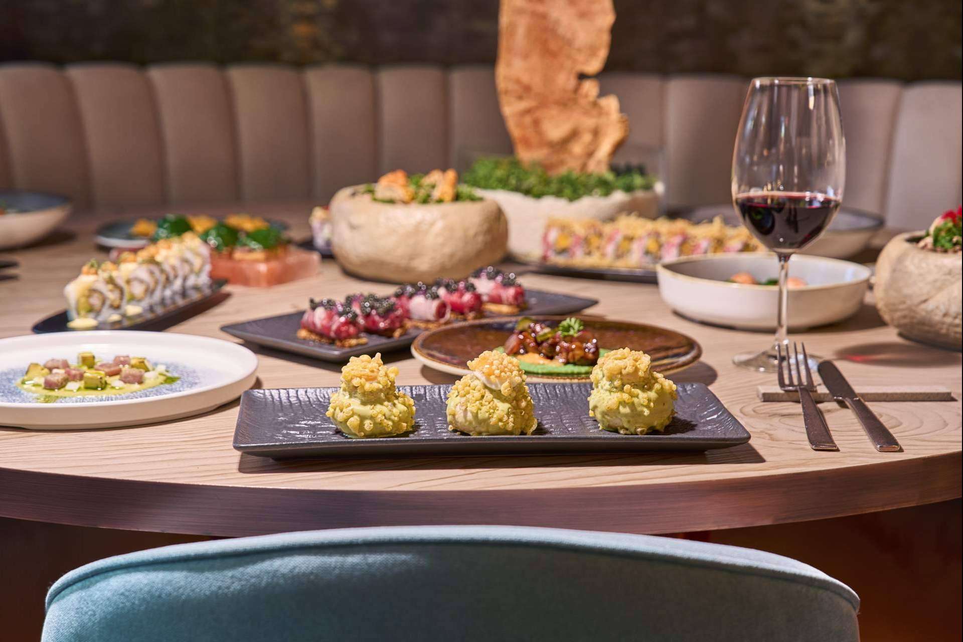 El buen tiempo y la mejor gastronomía se disfrutan desde las alturas en el restaurante Quintoelemento