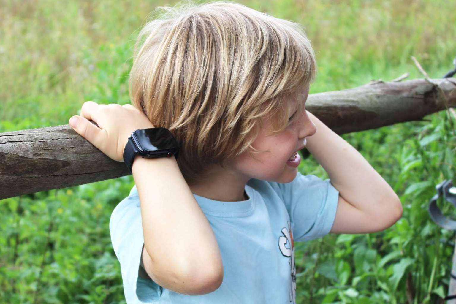 SaveFamily presenta el smartwatch ideal para el verano con GPS y videollamadas para niños