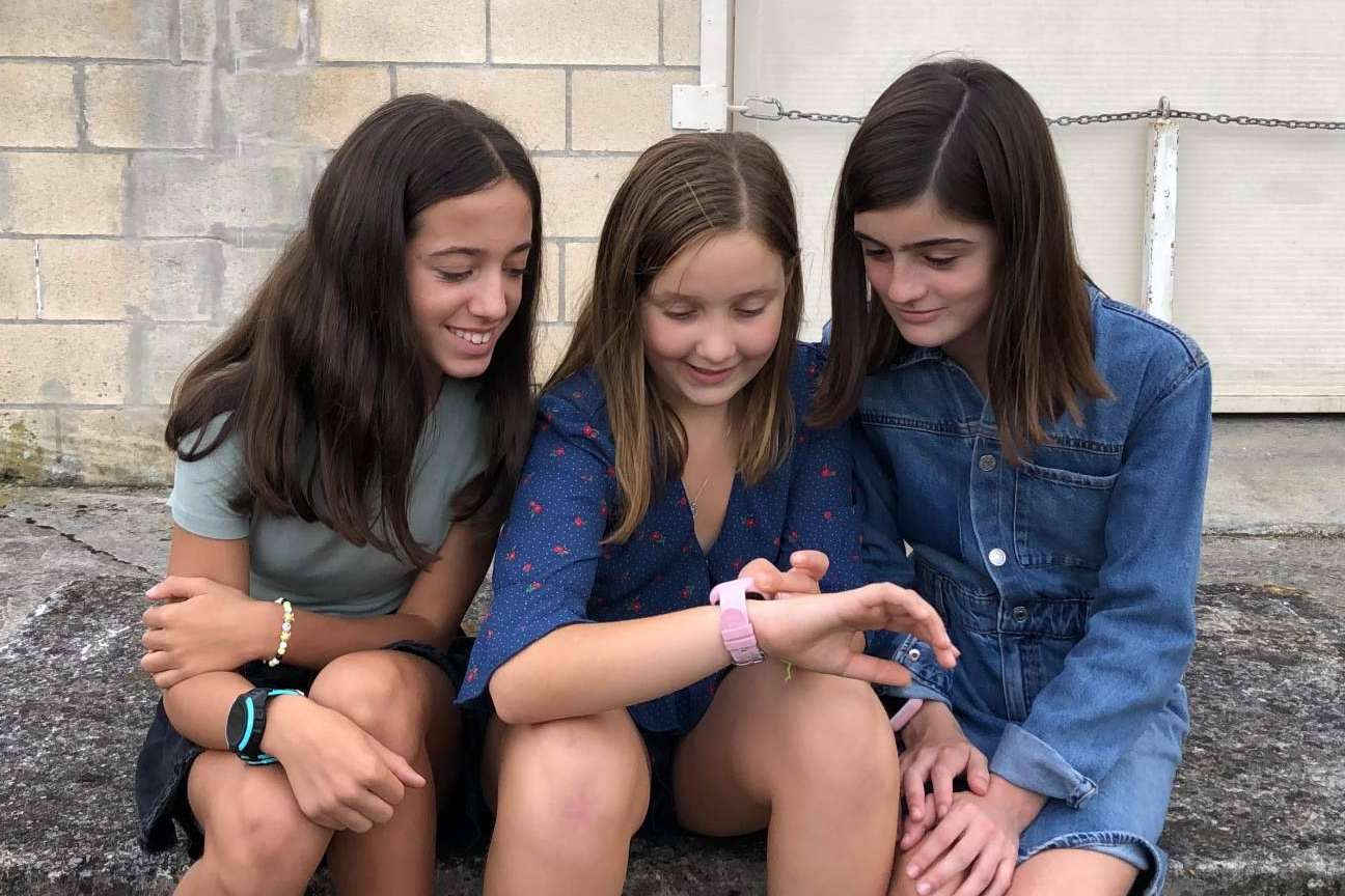 Nueva solución para padres, smartwatch con control parental de SaveFamily evita uso del móvil en menores