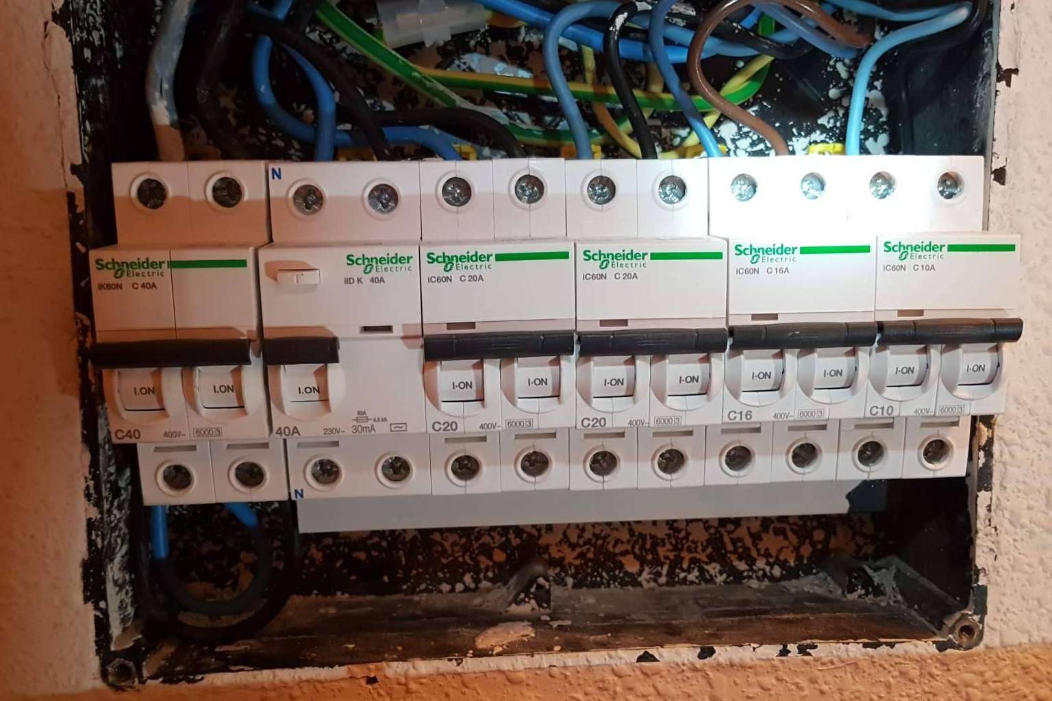 El certificado eléctrico en Valencia, más accesible gracias a los servicios de SaVeLeC