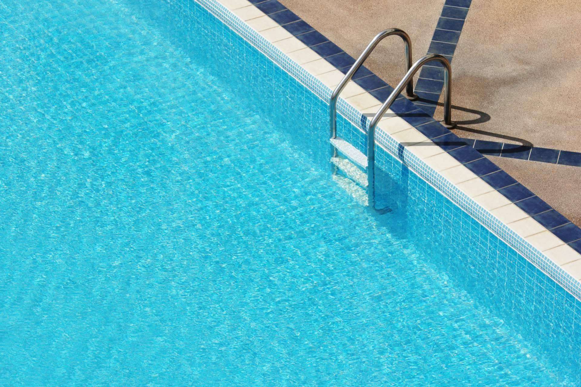 Productos y material para piscina, la propuesta de Ferrocano Suministros para la campaña de verano