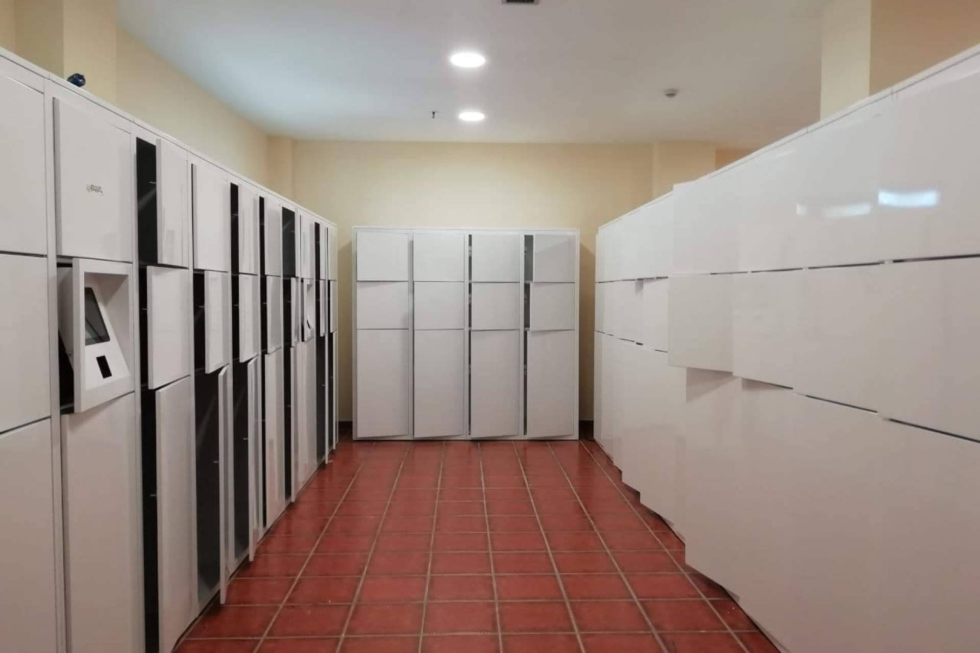 Setroc marca tendencia en España con taquillas inteligentes personalizadas y modulares