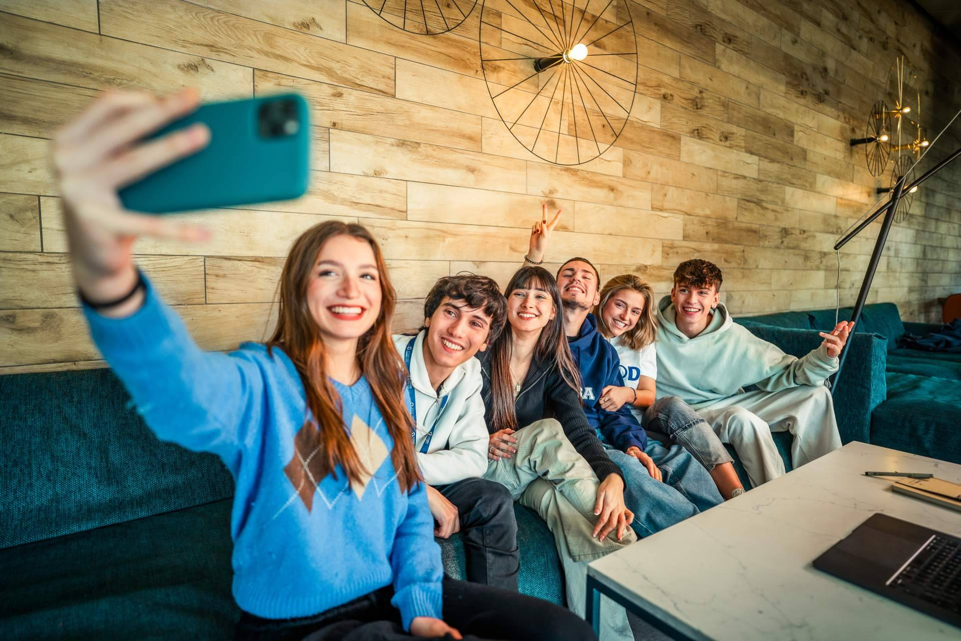 ALOJAMIENTO ESTUDIANTIL; El 82% de los residentes de Livensa Living se declara feliz o muy feliz