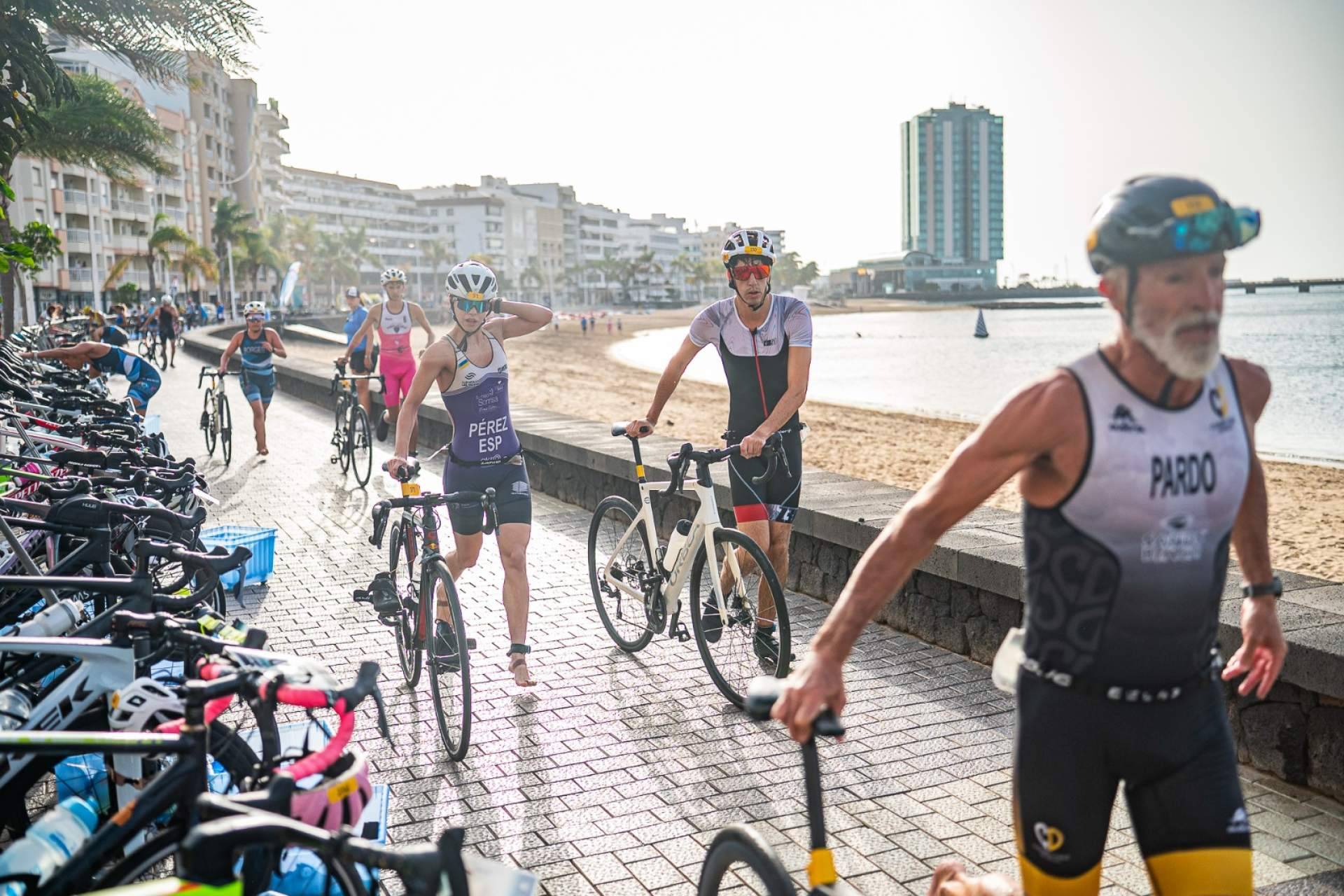 Arrecife, mucho más que sol y playa; el Triatlón proyecta a Lanzarote como referencia deportiva