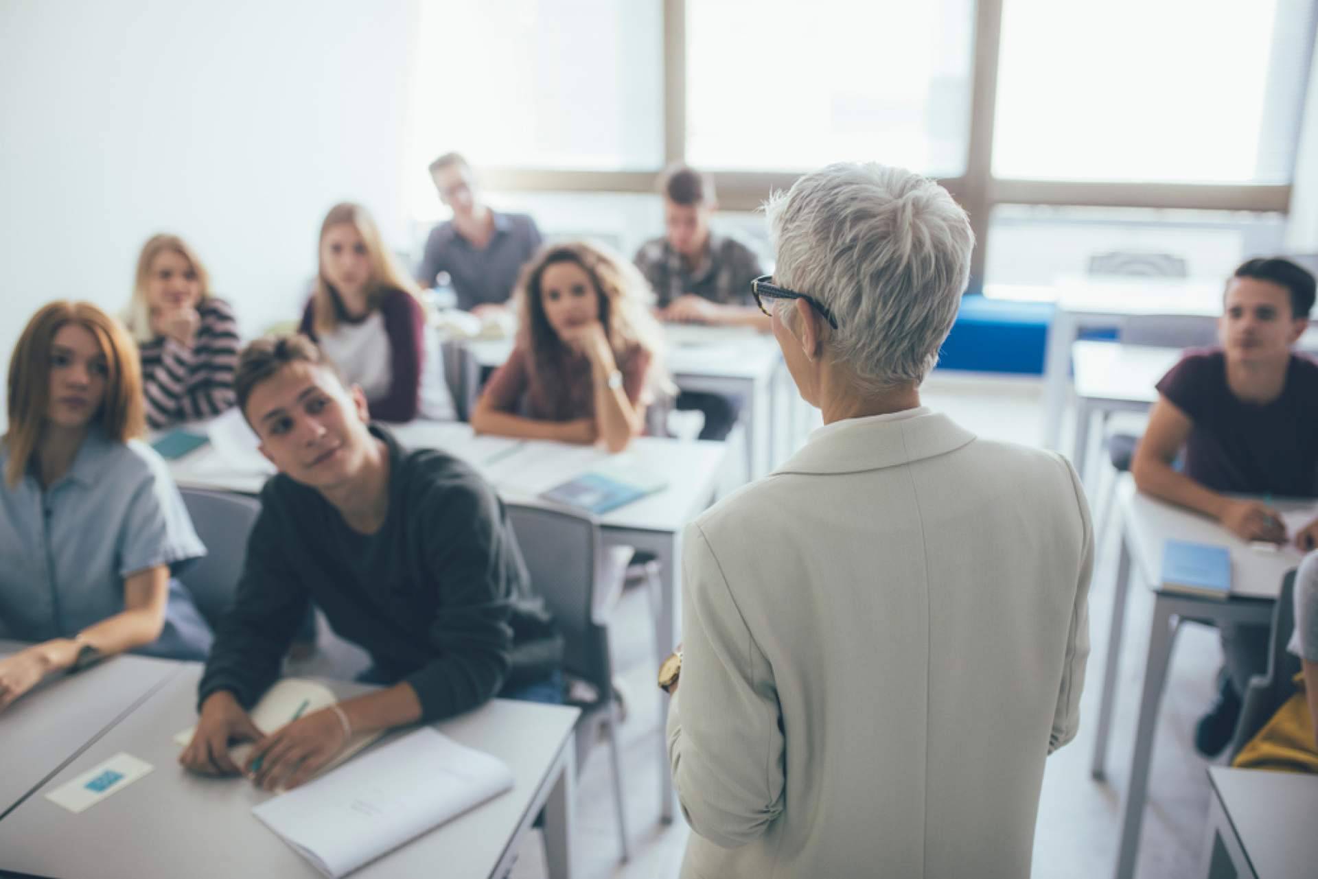 UNISEB incorpora actividades presenciales en sus programas de posgrado para reforzar la experiencia académica