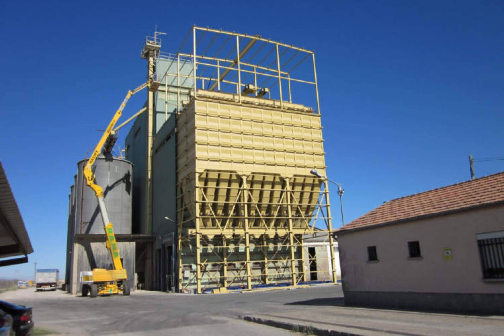 CM Barreal apuesta por la innovación en la fabricación de silos a medida para el sector agroindustrial