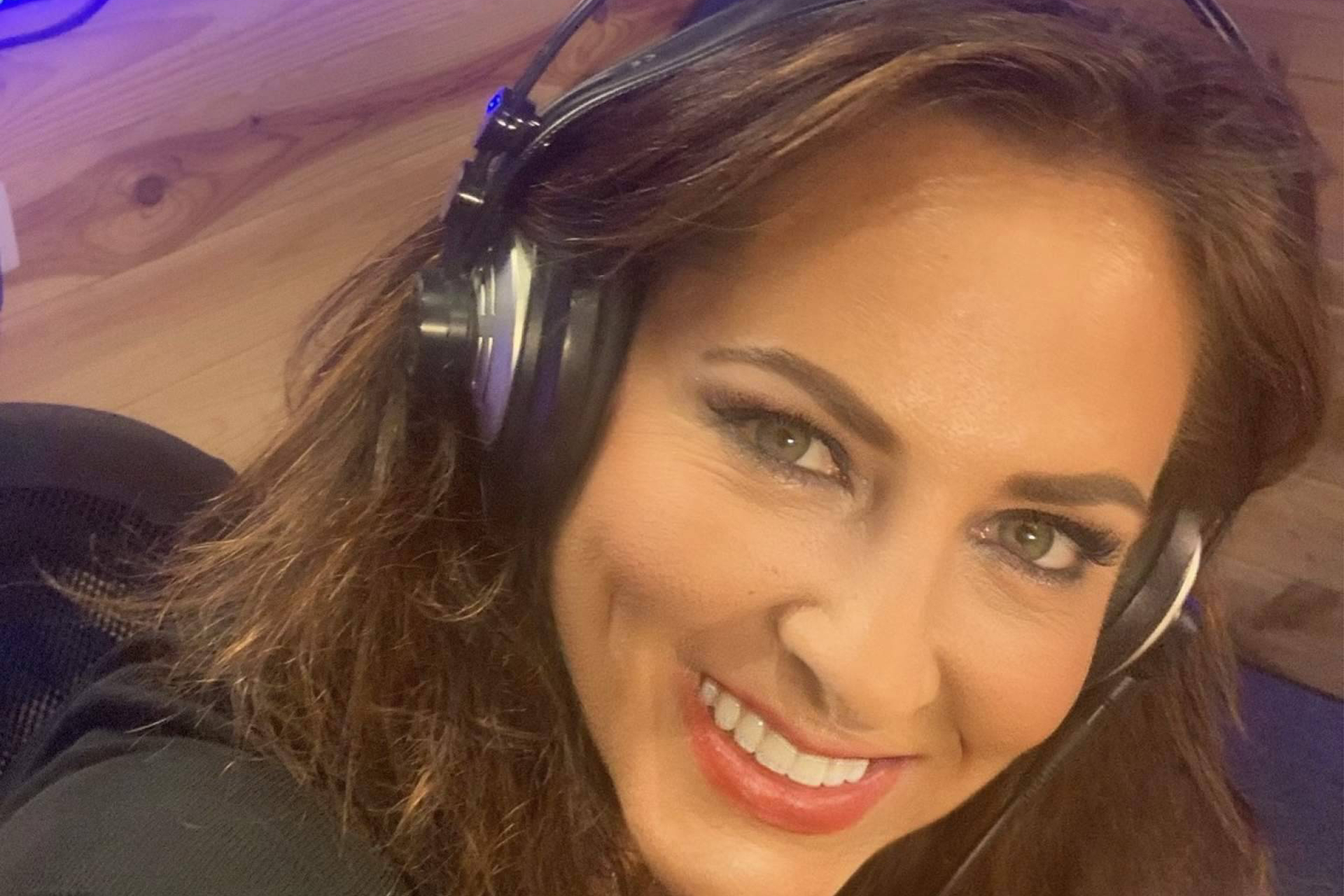 Elena Batista, nueva académica, la comunicadora que defiende una televisión con verdad y carácter