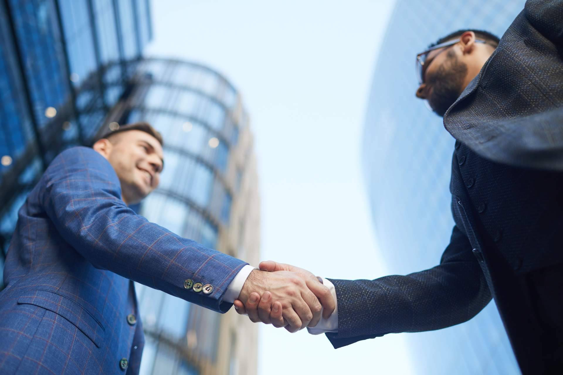 Más de 79 años de experiencia en resolución de conflictos mercantiles desde Madrid y Barcelona