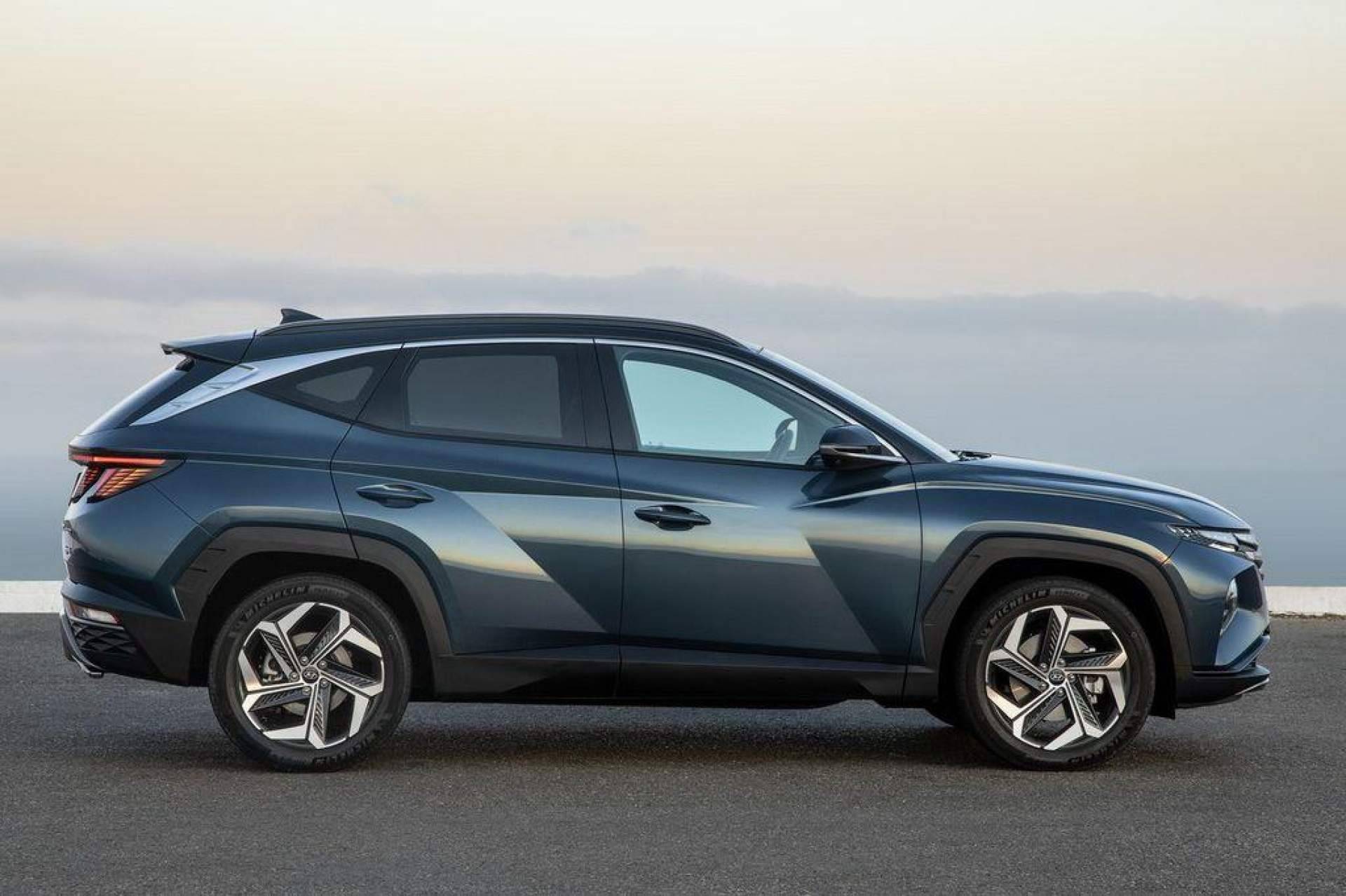 La oferta Hyundai Tucson HEV para empresa de M Renting refuerza el atractivo del renting híbrido