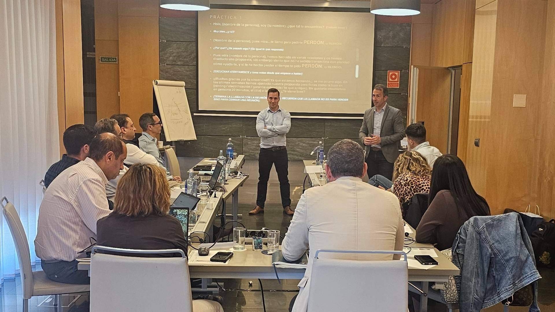 Alfonso Bastida y Christian Helmut llevan las ventas de alto valor al terreno de la formación práctica para empresas y emprendedores