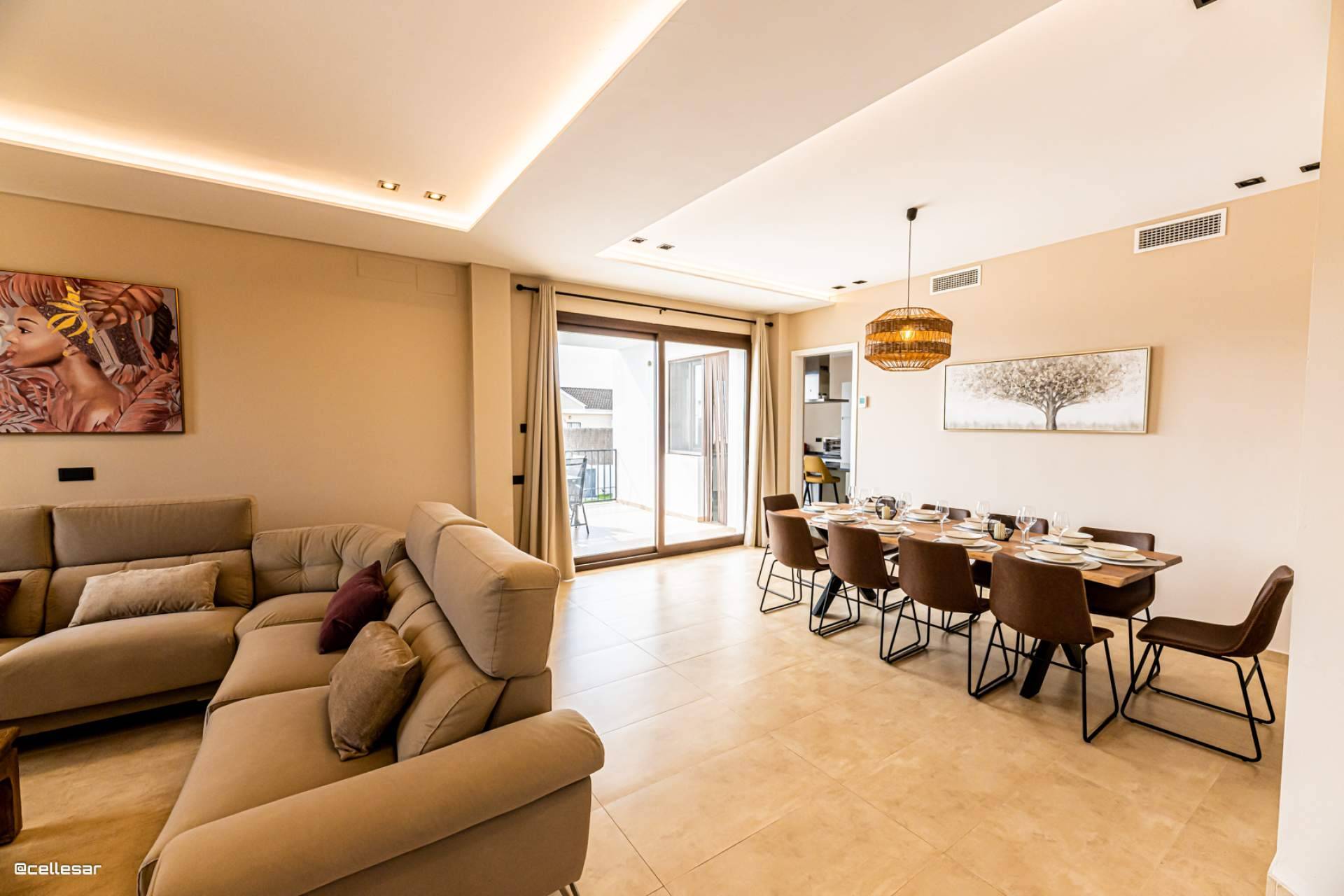 Alquiler de villa en Sevilla con cine privado, piscina de gran formato y 8 dormitorios