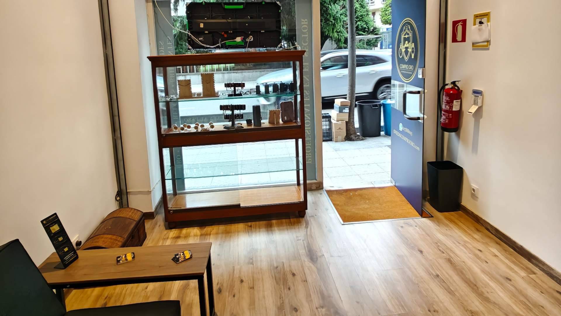 El mercado de los metales preciosos se dinamiza con la apertura de Compro Oro Oviedo en la calle Independencia