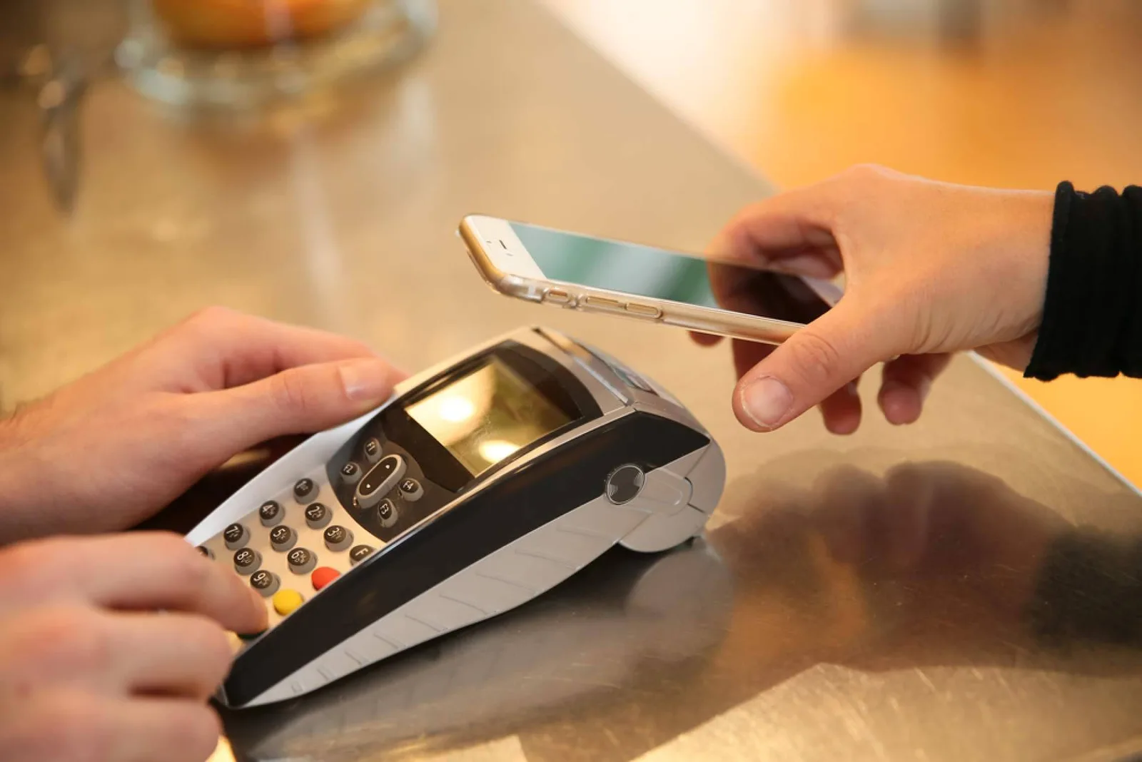 La defensa del consumidor ante tarjetas revolving gana peso en España con Juanola Abogados