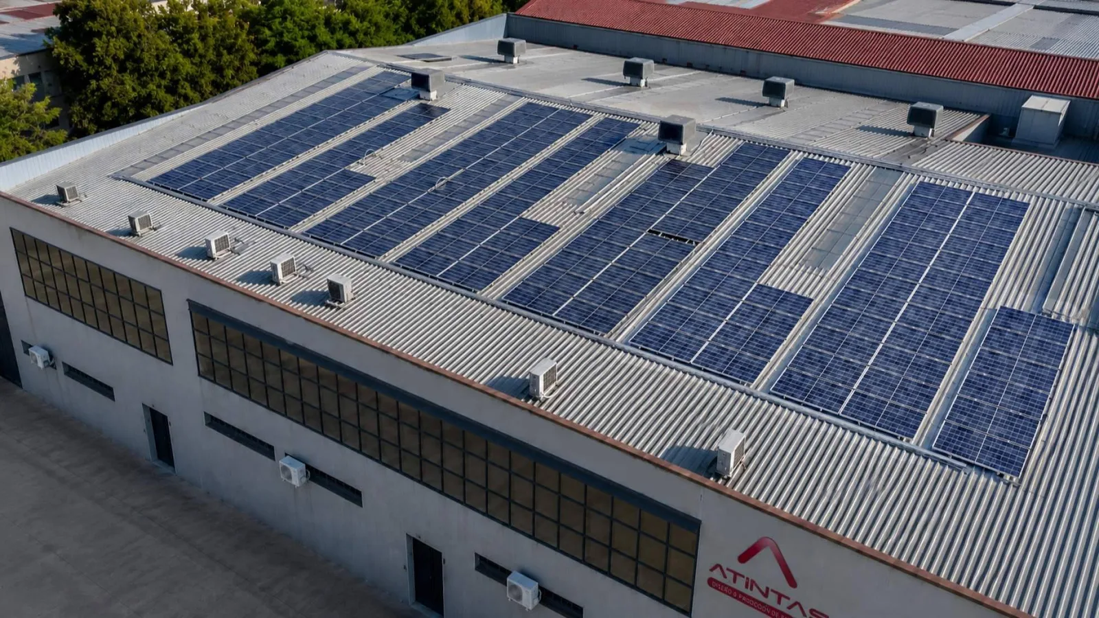Neutralidad energética en la fabricación de PLV; el modelo de Atintas desde 2022